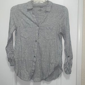 WOMENS MEDIUM GREY BUTTON DOWN TOP